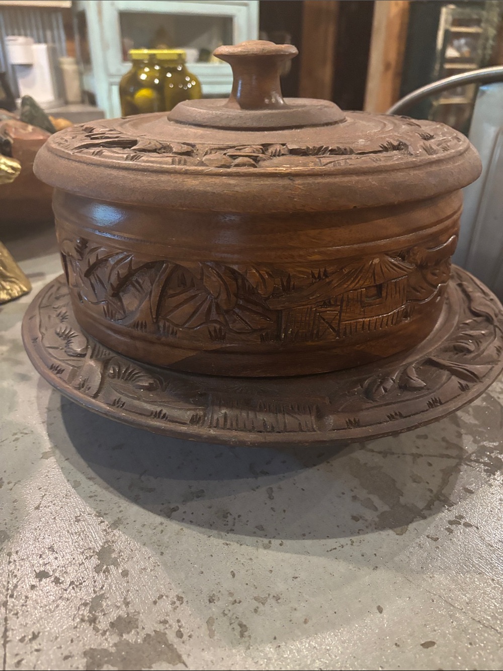 Carved Wooden Lidded cake holder - Rich Brown
Old unique wood . So pretty